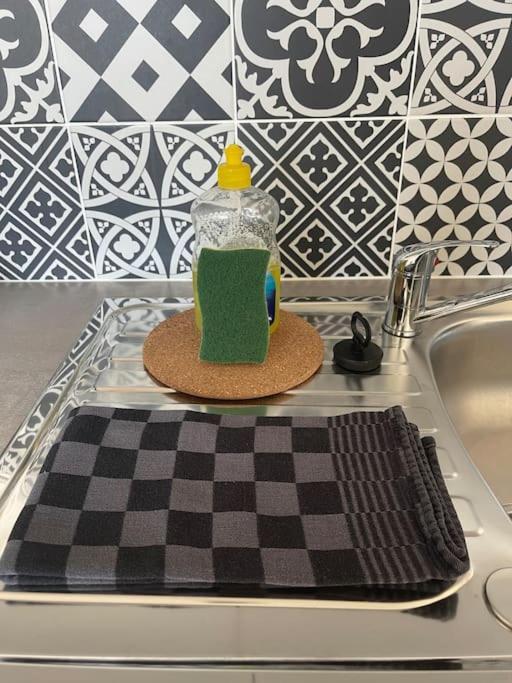 Studio Cosy Rue Alexander Taylor, Wifi, 2 Pers ポー エクステリア 写真