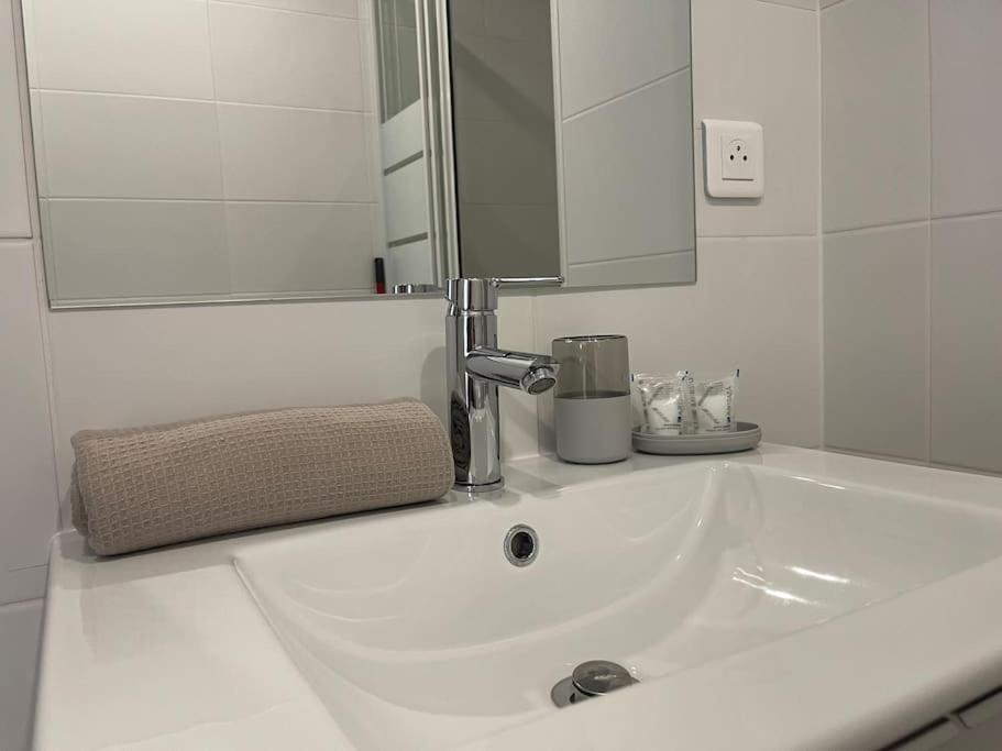 Studio Cosy Rue Alexander Taylor, Wifi, 2 Pers ポー エクステリア 写真